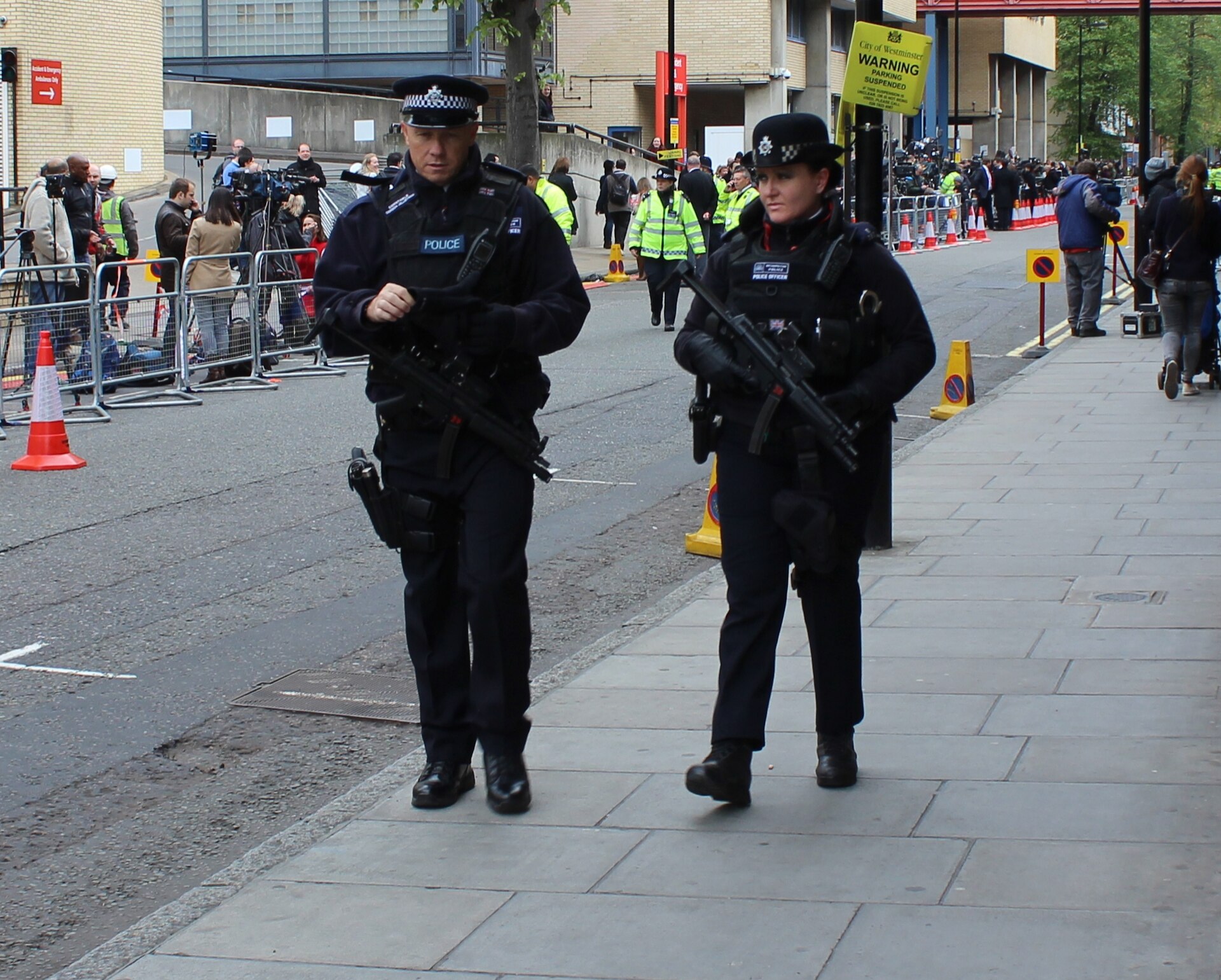 SCO19 (Met Police)